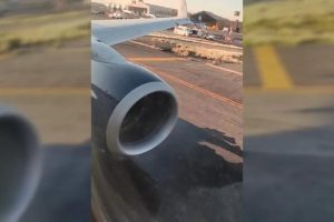 Reportan fuga de combustible en avión en AICM; servicios de emergencia se movilizan