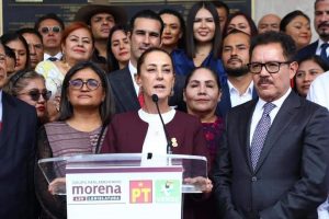 «Todos tenemos la tarea histórica de darle continuidad a la Cuarta Transformación … vámonos a territorio”: Claudia Sheinbaum llama a legisladores de Morena, PT y el PVEM a sumar esfuerzos