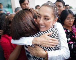 Al grito de ¡Tenemos Coordinadora! simpatizantes le dan la bienvenida a Claudia Sheinbaum en Morelia, Michoacán