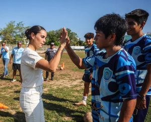Impulsa Ana Paty Peralta bienestar social y paz en Cancún a través del deporte