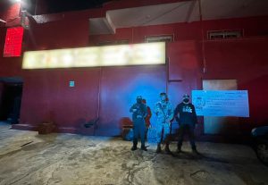 Rescatan a 17 mujeres, presuntas víctimas de trata, durante un cateo a un bar en Benito Juárez