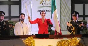 ¡Que Viva la Transformación! Ofrece Ana Paty Peralta espectacular grito de independencia a Cancuneses