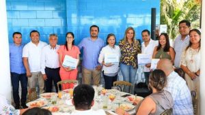 Lili Campos reconoció la labor de los médicos en Playa del Carmen