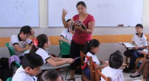 Anuncian incremento salarial para docentes yucatecos