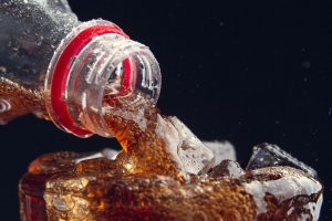 Coca-Cola subirá sus precios por incremento del costo del azúcar