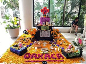 Grupo Piñero celebra el «Día de Muertos» con concurso y exhibición de altares y la participación de hermosas Catrinas en Bahia Principe Grand Tulum