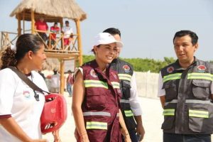 Ana Paty Peralta pone a Cancún a la vanguardia en rescate en playas
