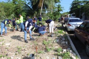 IBANQROO conmemora el “Día Internacional de los Voluntarios” en Laguna Manatí