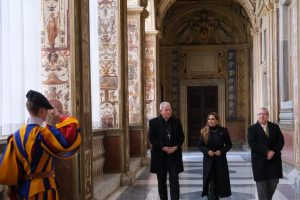 Se reúne Mara Lezama con Monseñor Peña Parra en el Vaticano para hablar de la justicia social para el pueblo de México