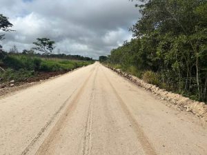 Gobierno de Quintana Roo invierte más de 32 millones de pesos en la construcción de caminos saca cosechas