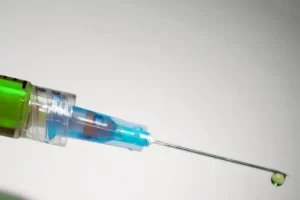 Vacuna antimalaria de Oxford confirma su eficacia y seguridad 