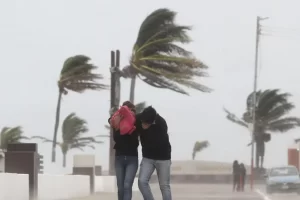 Alertan por fuertes vientos que provocará hoy ‘Norte’ en Quintana Roo