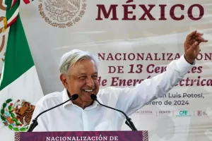AMLO e Iberdrola sellan la paz tras compra de plantas de la energética en México 