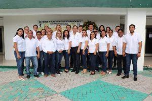 Rinde guardia de Honor Rubén Carrillo a Fundadores del Sindicato de Taxistas en Cancún en su 51 Aniversario