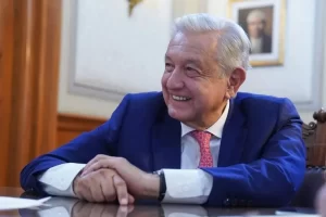 Andrés Manuel López Obrador defiende su reforma a pensiones
