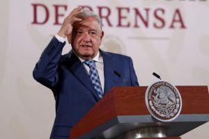 Descarta AMLO rompimiento con Cárdenas; lo reconoce como precursor