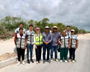 Atenea Gómez Ricalde supervisa avances de la pavimentación de la prolongación avenida Rancho Viejo