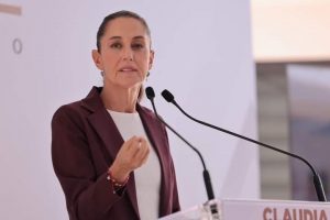 Claudia Sheinbaum estima más de 21 millones de niñas, niños y jóvenes beneficiados durante su sexenio con la beca para estudiantes de Educación básica