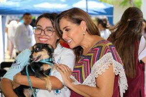 Mara Lezama promueve campaña de esterilización gratuita para perros y gatos en Cancún