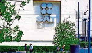 El SAT denuncia a 139 servidores públicos por delitos y responsabilidades administrativas en el primer semestre del año