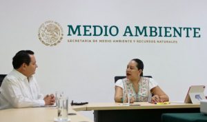 Huacho Díaz y María Luisa Albores revisan desafíos ambientales que enfrenta Yucatán