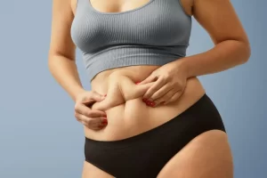 ¿El estrés contribuye a la acumulación de grasa abdominal? Esto dice la ciencia