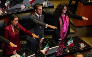 Eugenio «Gino» Segura Vázquez toma protesta como Senador de la República por Quintana Roo