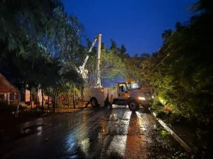 La CFE restableció el suministro eléctrico al 94% de usuarios afectados por el paso del huracán Helene en Yucatán y Quintana Roo