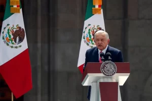 AMLO afirma que México vive «una auténtica democracia» y «revirtió la decadencia»