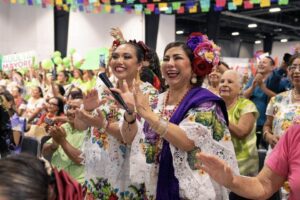 Yucatán celebra a sus personas adultas mayores con cultura, talento y tradición