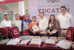 Gobernador Joaquín Díaz Mena renueva escuela con casi 100 años de historia en Progreso