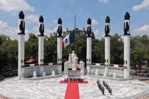 México inicia sus fiestas patrias con reivindicación de las mujeres en las Fuerzas Armadas