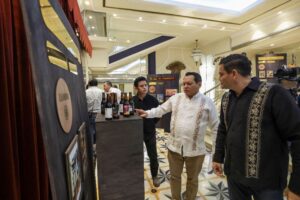 Gobernador Joaquín Díaz Mena reafirma apoyo a emprendedoras y emprendedores