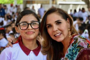 Entrega Mara Lezama nuevo domo en primaria “Guadalupe Victoria”, de la colonia Lagunitas en Chetumal