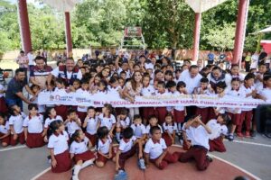Por primera vez en 64 años, la Escuela Primaria “José María Pino Suárez” de Solferino recibe domo gracias al gobierno de Mara Lezama