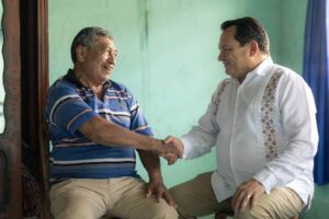 El Gobernador, Joaquín Diaz Mena cumple con la salud: más yucatecos recuperan la vista gracias a las cirugías extramuros