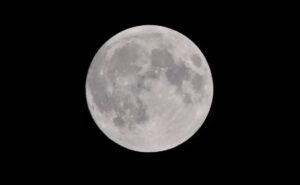 Científicos chinos realizan descubrimiento sobre la cara oculta de la Luna