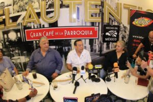 Carlos Cuevas confirma noche de baile y boleros con La Sonora Santanera en Veracruz 