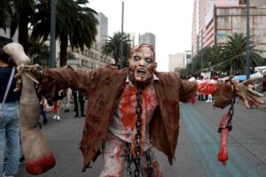 La marcha Zombie Walk 2025 invade las calles en Ciudad de México