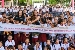 Inaugura Mara Lezama en Playa del Carmen nuevo domo escolar en la Primaria “Artículo Tercero Constitucional”