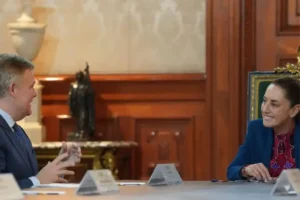 La Presidenta Claudia Sheinbaum Pardo, plantea a Scotiabank incrementar créditos a PyMEs