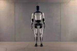 Elon Musk asegura que el robot Optimus de Tesla acabará con la pobreza en todo el mundo