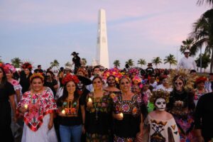 Celebran Mara y Verónica Lezama el tradicional “Janal Pixan 2025” en Chetumal