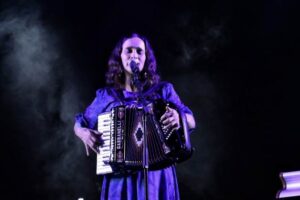 Más de 10 mil personas acompañan a Julieta Venegas en histórico concierto en el Otoño Cultural 2025 