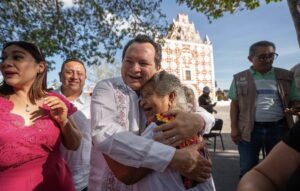 Renace la identidad maya con apoyo a grupos y parteras 