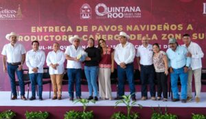 Entrega Mara Lezama 3 mil 640 pavos a familias cañeras del sur de Quintana Roo como apoyo directo en la temporada decembrina