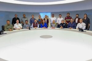 Avanzan acuerdos para mejorar la experiencia en el Aeropuerto Internacional de Cancún: Mara Lezama