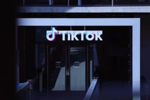Matriz china de TikTok acuerda vender su filial en EE.UU., según medios