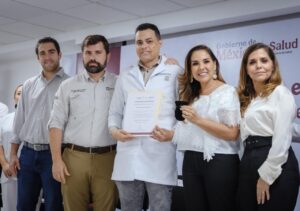 Quintana Roo amplía su capacidad hospitalaria con la incorporación de 115 profesionales de la salud: Mara Lezama y Alejandro Svarch