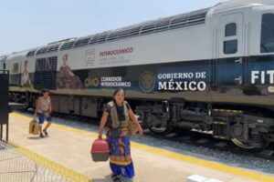 Semar asegura que Tren Interoceánico tendrá seguro de pasajeros en 2026